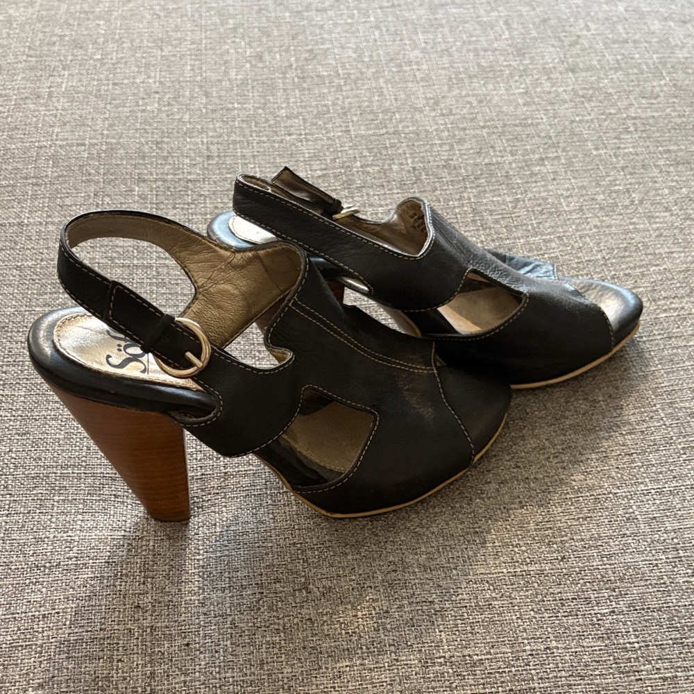Sofft Black Open-Toe Slingback Heels - Picture 2 of 4